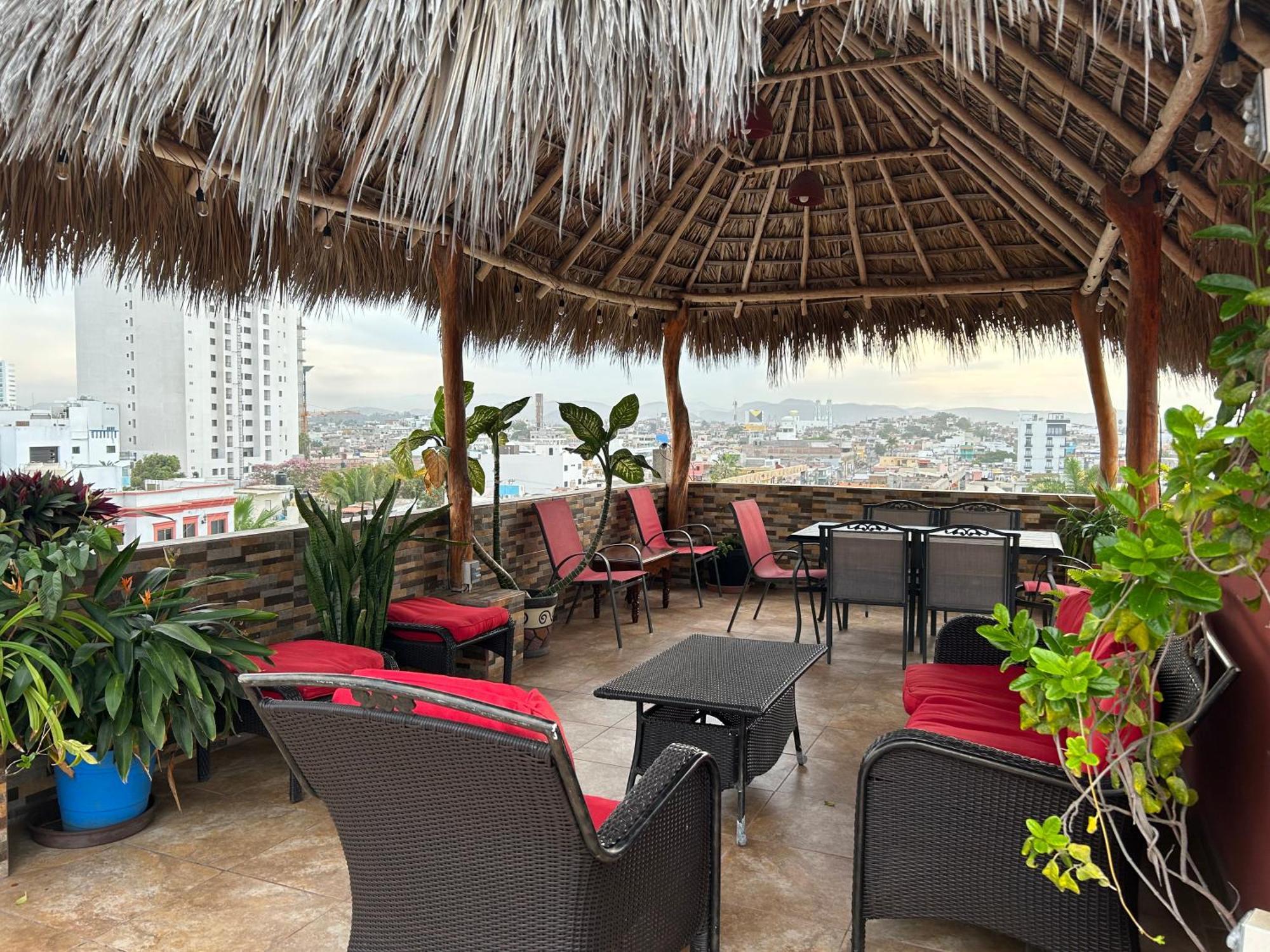 Casa De La Alegria 2 Apartments マサトラン エクステリア 写真