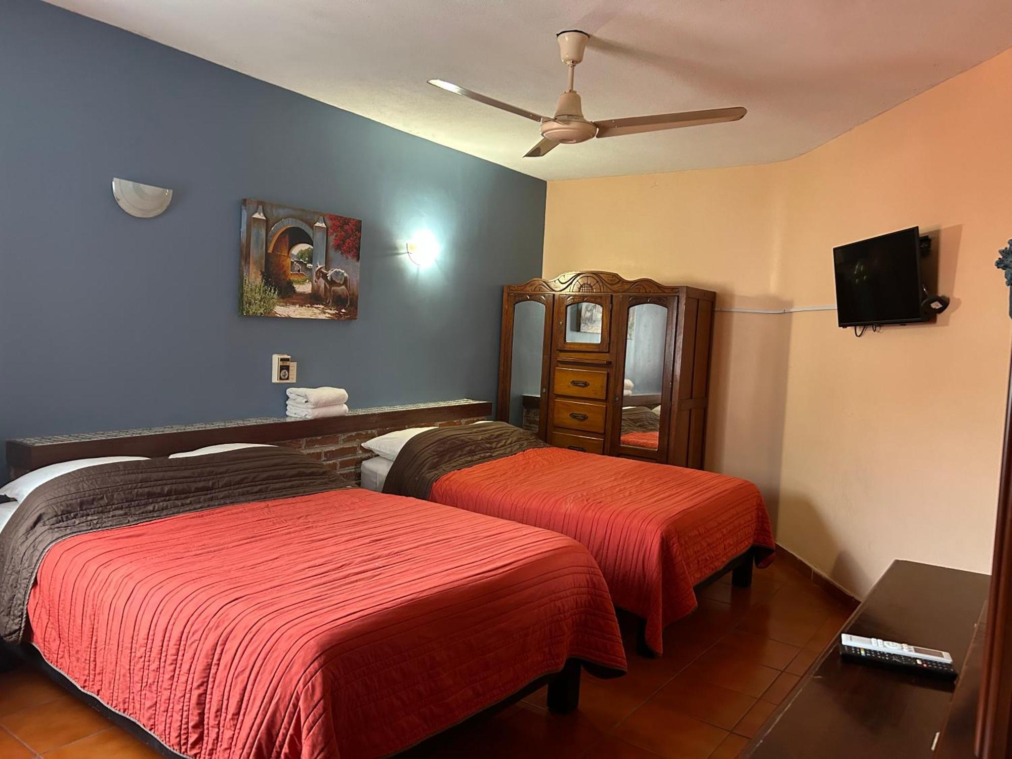 Casa De La Alegria 2 Apartments マサトラン エクステリア 写真