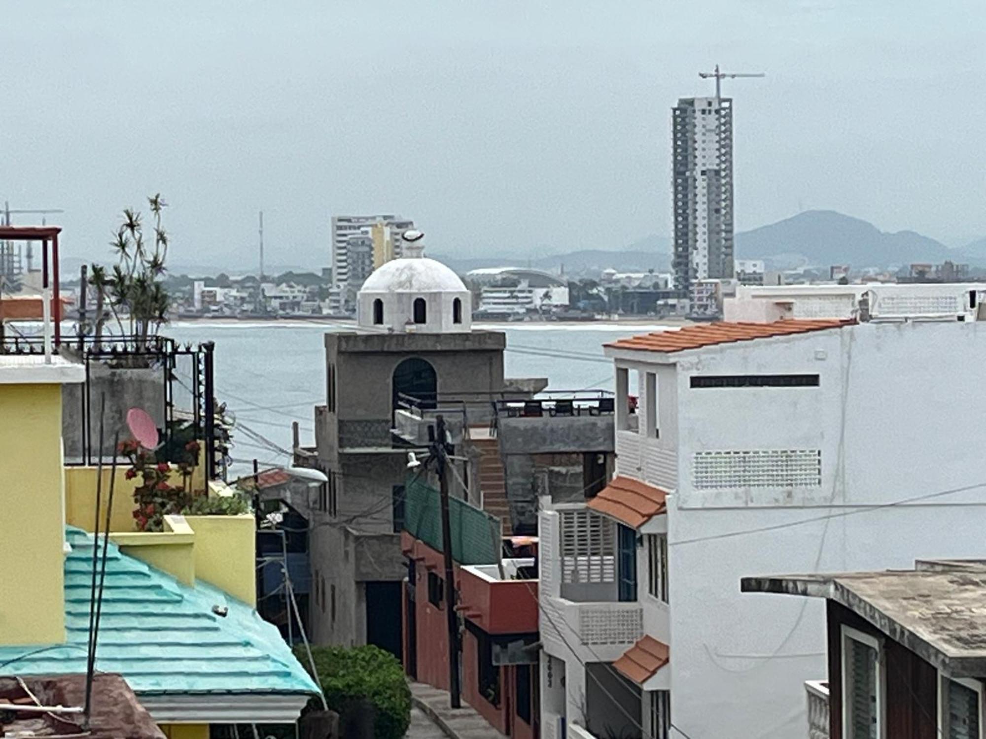 Casa De La Alegria 2 Apartments マサトラン エクステリア 写真
